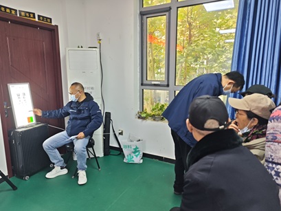 “情暖重阳·守护明眸” 京贸北区眼科义诊活动 贴心守护居民健康 “情暖重阳·守护明眸” 京贸北区眼科义诊活动 贴心守护居民健康