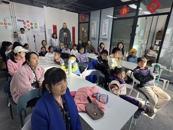 童心向党,阅见美好——新华街道亲子共读活动温暖开展 童心向党,阅见美好——新华街道亲子共读活动温暖开展