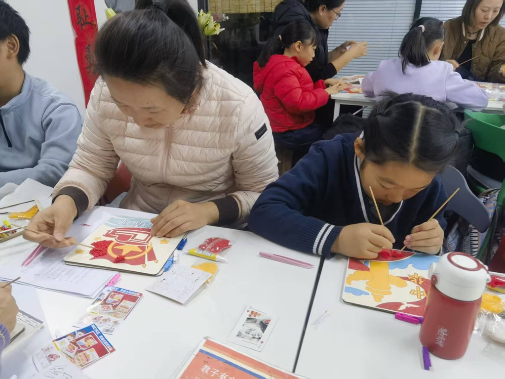 童心向党,阅见美好——新华街道亲子共读活动温暖开展 童心向党,阅见美好——新华街道亲子共读活动温暖开展