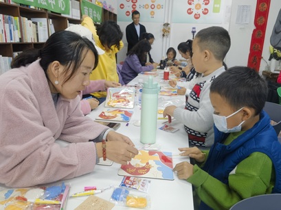 童心向党,阅见美好——新华街道亲子共读活动温暖开展 童心向党,阅见美好——新华街道亲子共读活动温暖开展