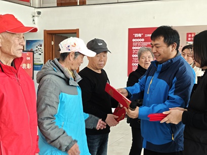 风雨共载 志愿同行——东里社区举办志愿者悦享会,凝聚公益力量再启新程 风雨共载 志愿同行——东里社区举办志愿者悦享会,凝聚公益力量再启新程