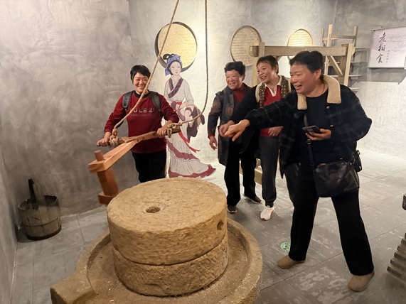 梅园社区|“梅”好同行·志愿心连心——梅园社区2025志愿者团建活动 梅园社区|“梅”好同行·志愿心连心——梅园社区2025志愿者团建活动