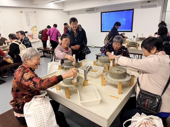 梅园社区|“梅”好同行·志愿心连心——梅园社区2025志愿者团建活动 梅园社区|“梅”好同行·志愿心连心——梅园社区2025志愿者团建活动