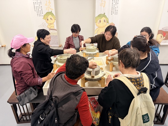 梅园社区|“梅”好同行·志愿心连心——梅园社区2025志愿者团建活动 梅园社区|“梅”好同行·志愿心连心——梅园社区2025志愿者团建活动
