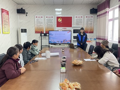 【大孟庄镇社工站】大孟庄镇杨店村:“家风与亲子沟通——构建和谐家庭的基石”家庭和谐专题讲座 【大孟庄镇社工站】大孟庄镇杨店村:“家风与亲子沟通——构建和谐家庭的基石”家庭和谐专题讲座