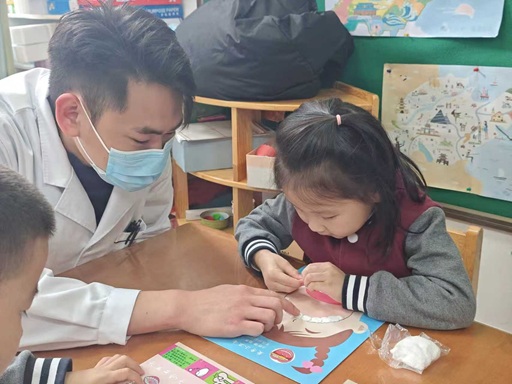“优‘蔡’志愿之星”第五期:雷晨旭——以齿为媒传温暖,青春志愿显担当 “优‘蔡’志愿之星”第五期:雷晨旭——以齿为媒传温暖,青春志愿显担当