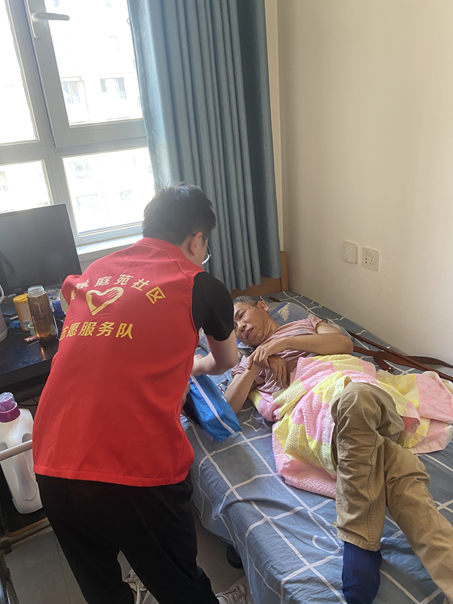 “优‘蔡’志愿之星”第七期:田振飞——网格里的“暖心守护者” “优‘蔡’志愿之星”第七期:田振飞——网格里的“暖心守护者”