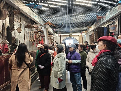 匠心传韵聚合力 志愿赋能谱新篇——京贸北区社区志愿者走进木作博物馆参观体验，为社区治理注入志愿力量