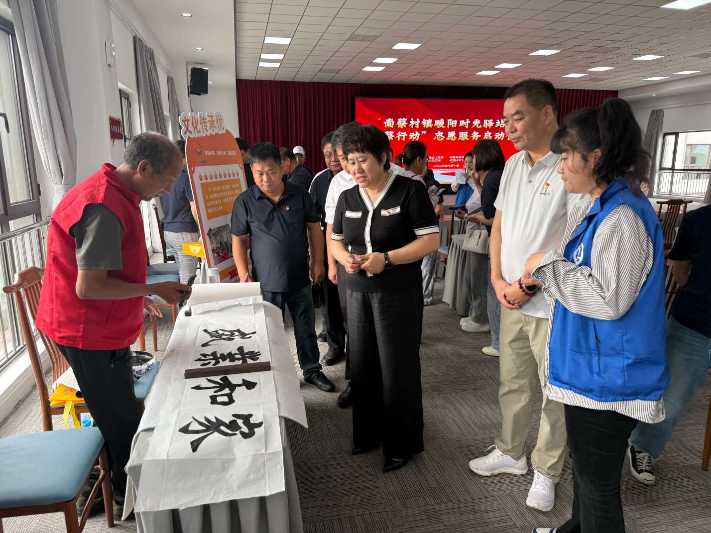 “优‘蔡’志愿之星”第八期:贾长发——笔墨传温情,家风育初心 “优‘蔡’志愿之星”第八期:贾长发——笔墨传温情,家风育初心