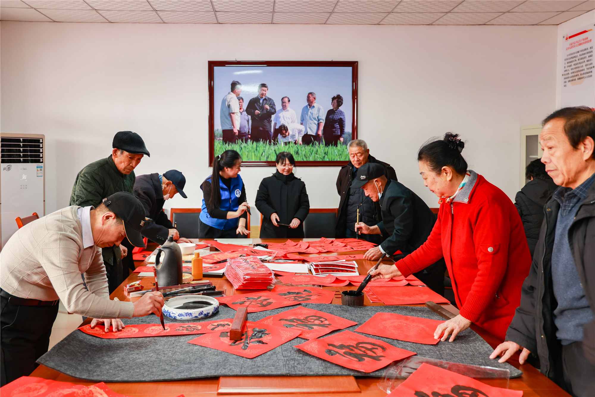 “优‘蔡’志愿之星”第八期:贾长发——笔墨传温情,家风育初心 “优‘蔡’志愿之星”第八期:贾长发——笔墨传温情,家风育初心