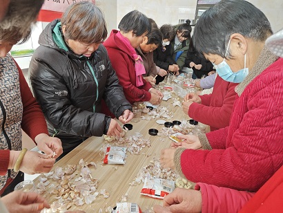 【大孟庄镇社工站】七相公庄村:“温情腊八·邻里守望”腊八节主题活动 【大孟庄镇社工站】七相公庄村:“温情腊八·邻里守望”腊八节主题活动