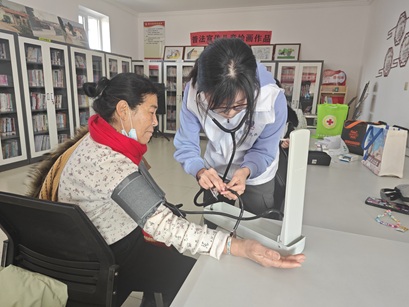 【南蔡村镇社工站】丁家瞿阝村:“翰墨迎春送福至,健康护航暖民心”情暖新春主题活动 【南蔡村镇社工站】丁家瞿阝村:“翰墨迎春送福至,健康护航暖民心”情暖新春主题活动