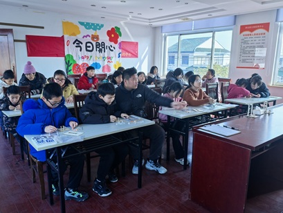 冲山村|举起创意,承载知识--起重机模型制作 冲山村|举起创意,承载知识--起重机模型制作