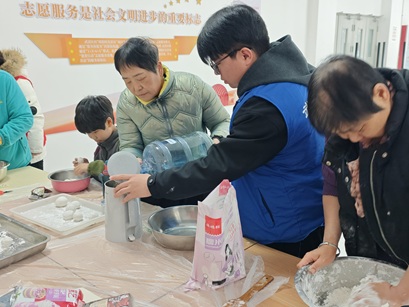 【南蔡四助服务】畔景庭苑社区:“畔景聚暖意·元宵传浓情”元宵节主题活动 【南蔡四助服务】畔景庭苑社区:“畔景聚暖意·元宵传浓情”元宵节主题活动