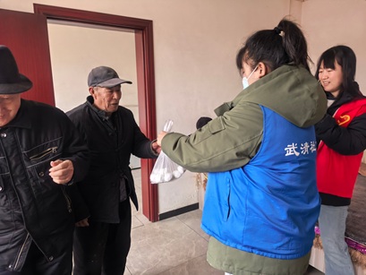 【南蔡村镇四助服务】九百户村:“巧手包汤圆·邻里共团圆”元宵节主题活动 【南蔡村镇四助服务】九百户村:“巧手包汤圆·邻里共团圆”元宵节主题活动