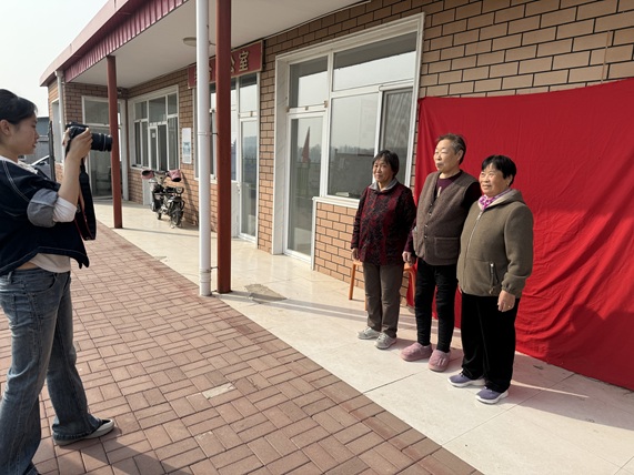 【南蔡村镇四助服务】“乡韵留影·定格幸福”刘羊坊村暖心留影活动 【南蔡村镇四助服务】“乡韵留影·定格幸福”刘羊坊村暖心留影活动