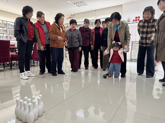 太湖渔港|“银龄活力‘脚’逐赛” 健身活动(1) 太湖渔港|“银龄活力‘脚’逐赛” 健身活动(1)