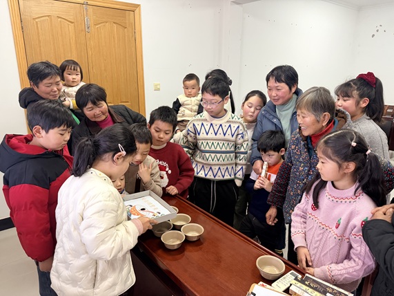 梅园社区|“玩转平衡感 快乐投球手”活动 梅园社区|“玩转平衡感 快乐投球手”活动