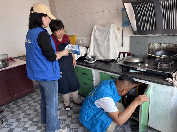 【大孟庄镇四助服务】“安居护航·守护平安”大孟庄镇困境家庭居家安全改善暨防灾减灾日主题活动 【大孟庄镇四助服务】“安居护航·守护平安”大孟庄镇困境家庭居家安全改善暨防灾减灾日主题活动