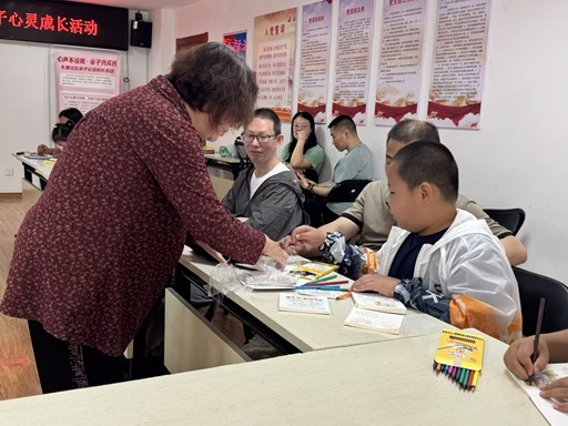 以心为桥 共赴成长 东里社区亲子心灵成长活动温暖落幕 以心为桥 共赴成长 东里社区亲子心灵成长活动温暖落幕