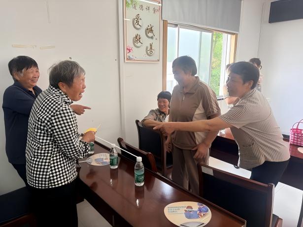 梅园社区|“活力指尖 健康同行”活动 梅园社区|“活力指尖 健康同行”活动