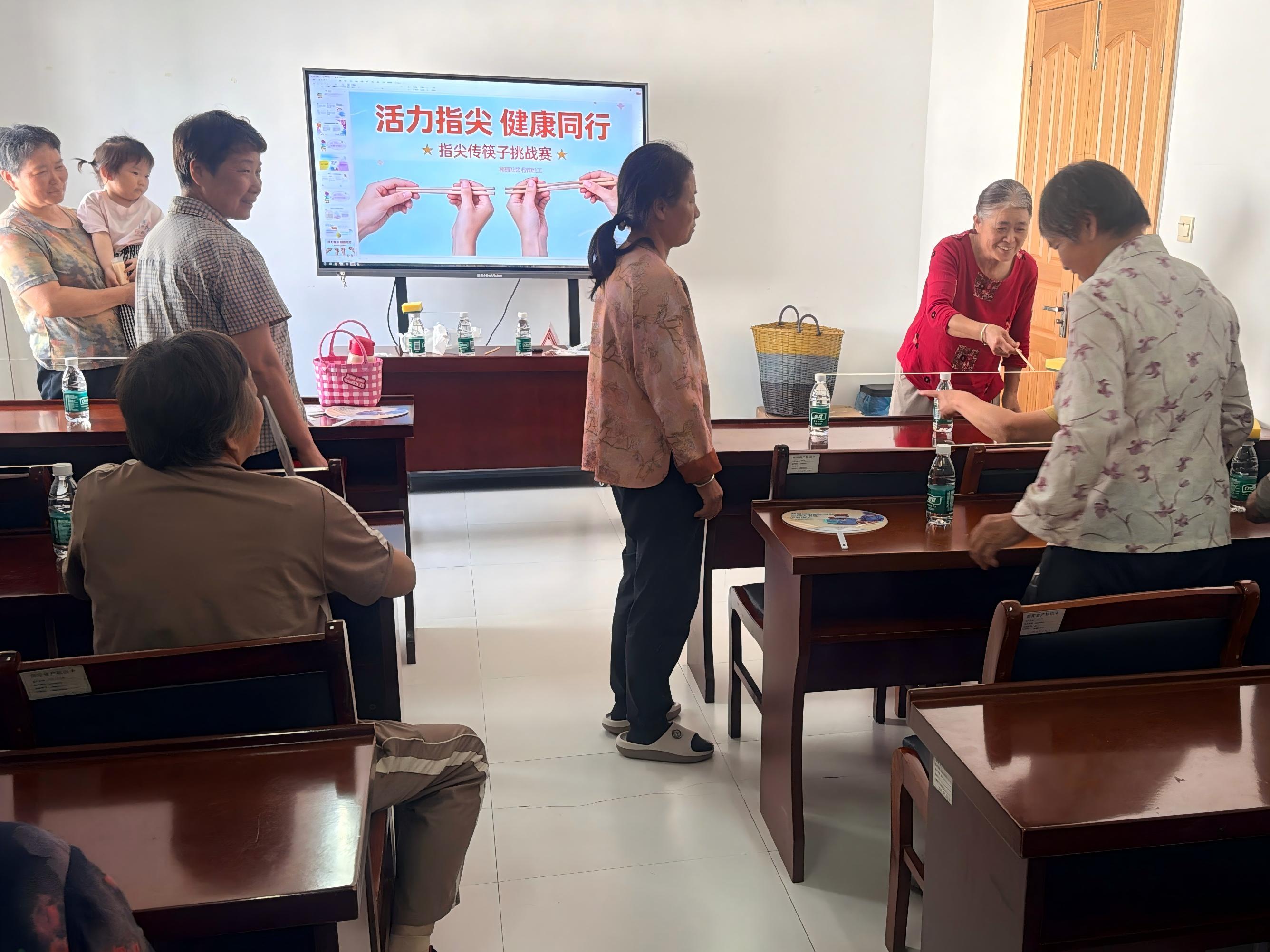 梅园社区|“活力指尖 健康同行”活动 梅园社区|“活力指尖 健康同行”活动