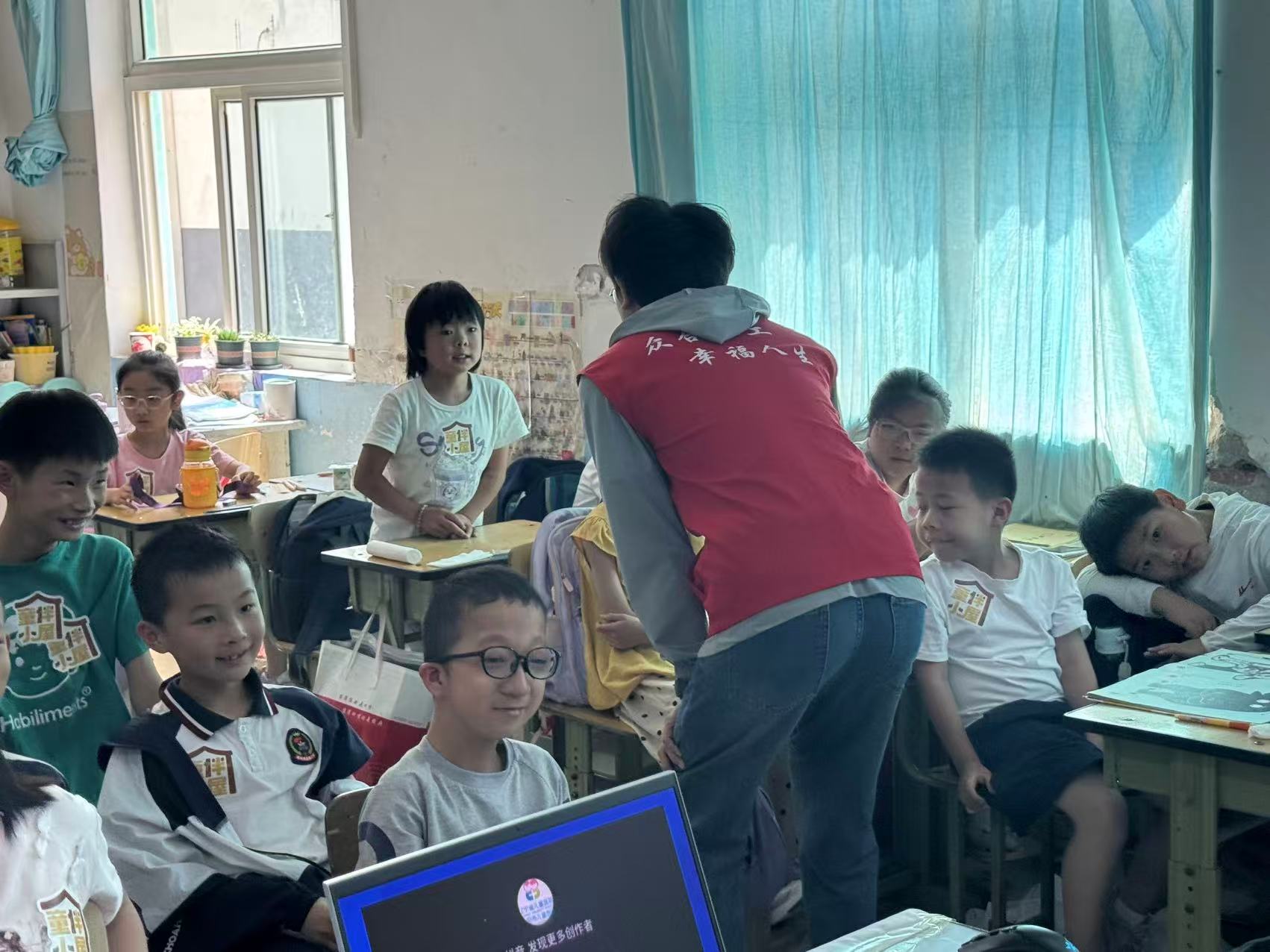 爱护小耳朵聆听好声音——嘉英小学开展听力健康科普活动 爱护小耳朵聆听好声音——嘉英小学开展听力健康科普活动