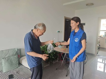 畔景庭苑社区:粽香悠悠传民俗 温情满满暖人心 畔景庭苑社区:粽香悠悠传民俗 温情满满暖人心