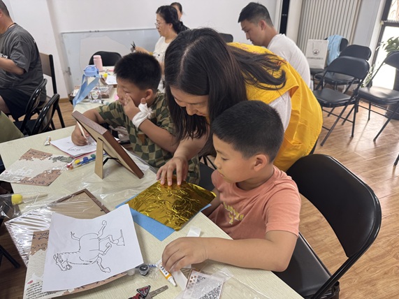 指尖摹青铜, 童心传非遗—— 东里社区儿童之家非遗小传人手工活动 指尖摹青铜, 童心传非遗—— 东里社区儿童之家非遗小传人手工活动